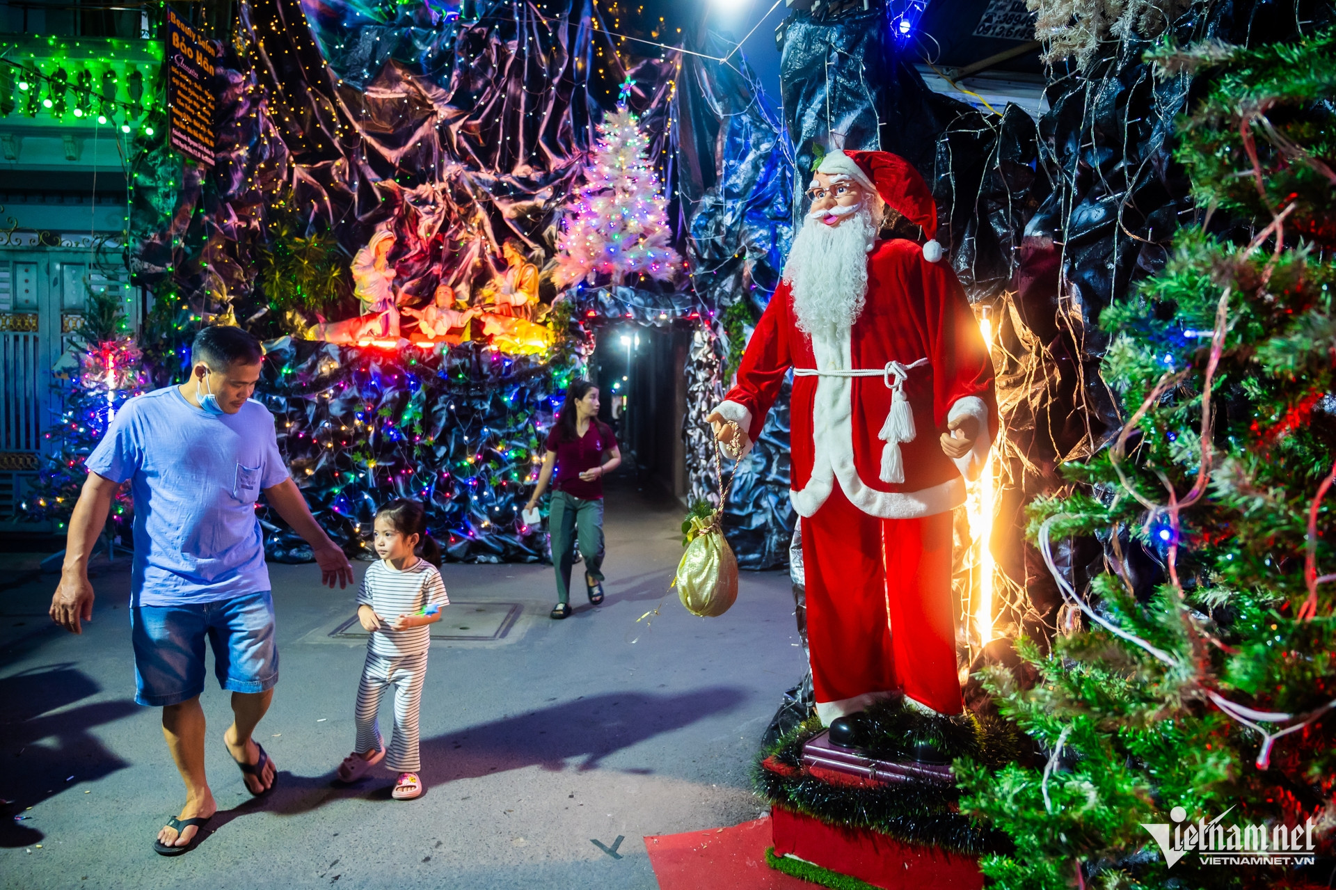 W-giáng sinh nguyễn huế 2.jpg