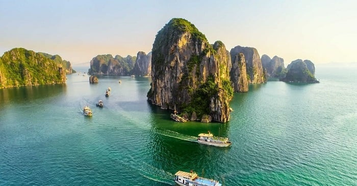 Ha Long Bay conservation under review, not at risk, say officials