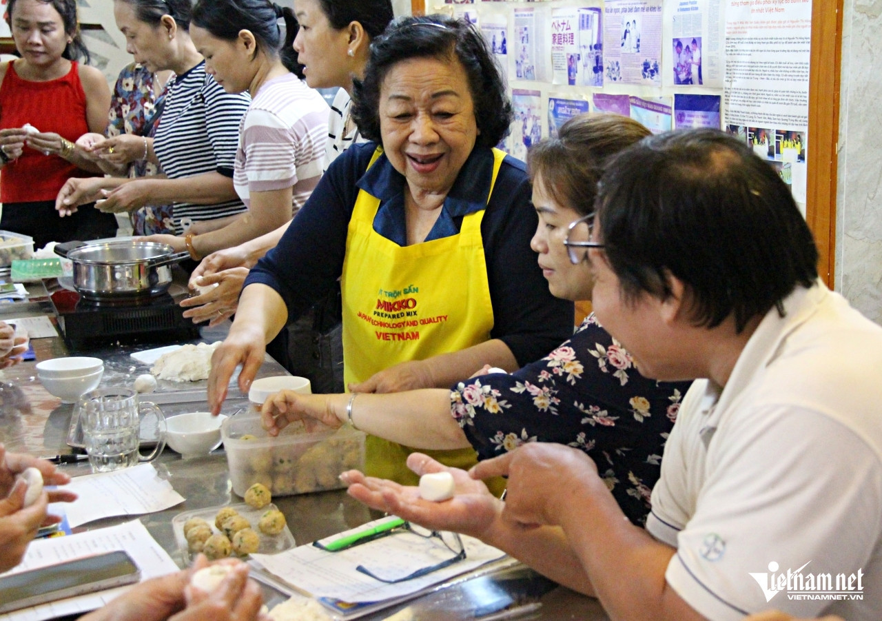 lambanh HaNguyen.jpg
