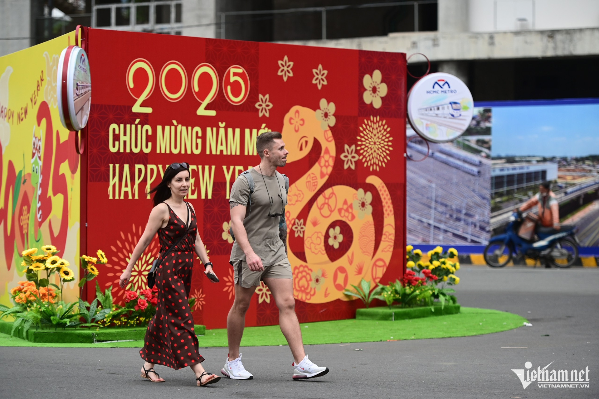 Countdown to 2025 Hanoi and Ho Chi Minh City gear up for dazzling displays