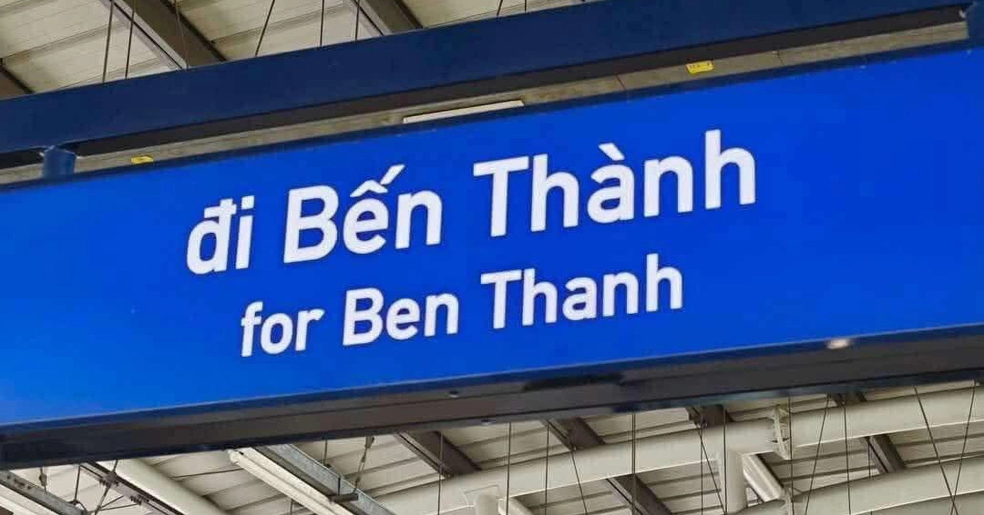 'For Ben Thanh' or 'To Ben Thanh': Grammar controversy on HCMC metro signs