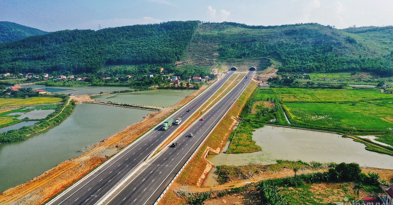 Vietnam to launch 19 key transportation projects in 2025