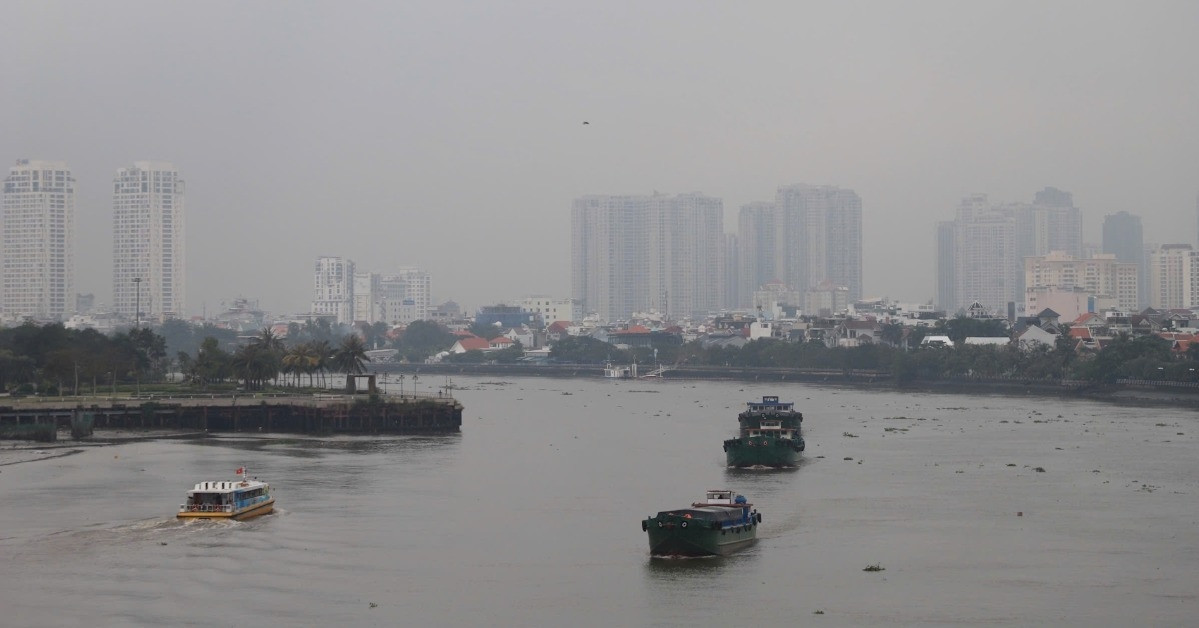 Meteorologists explain persistent fog in Ho Chi Minh City