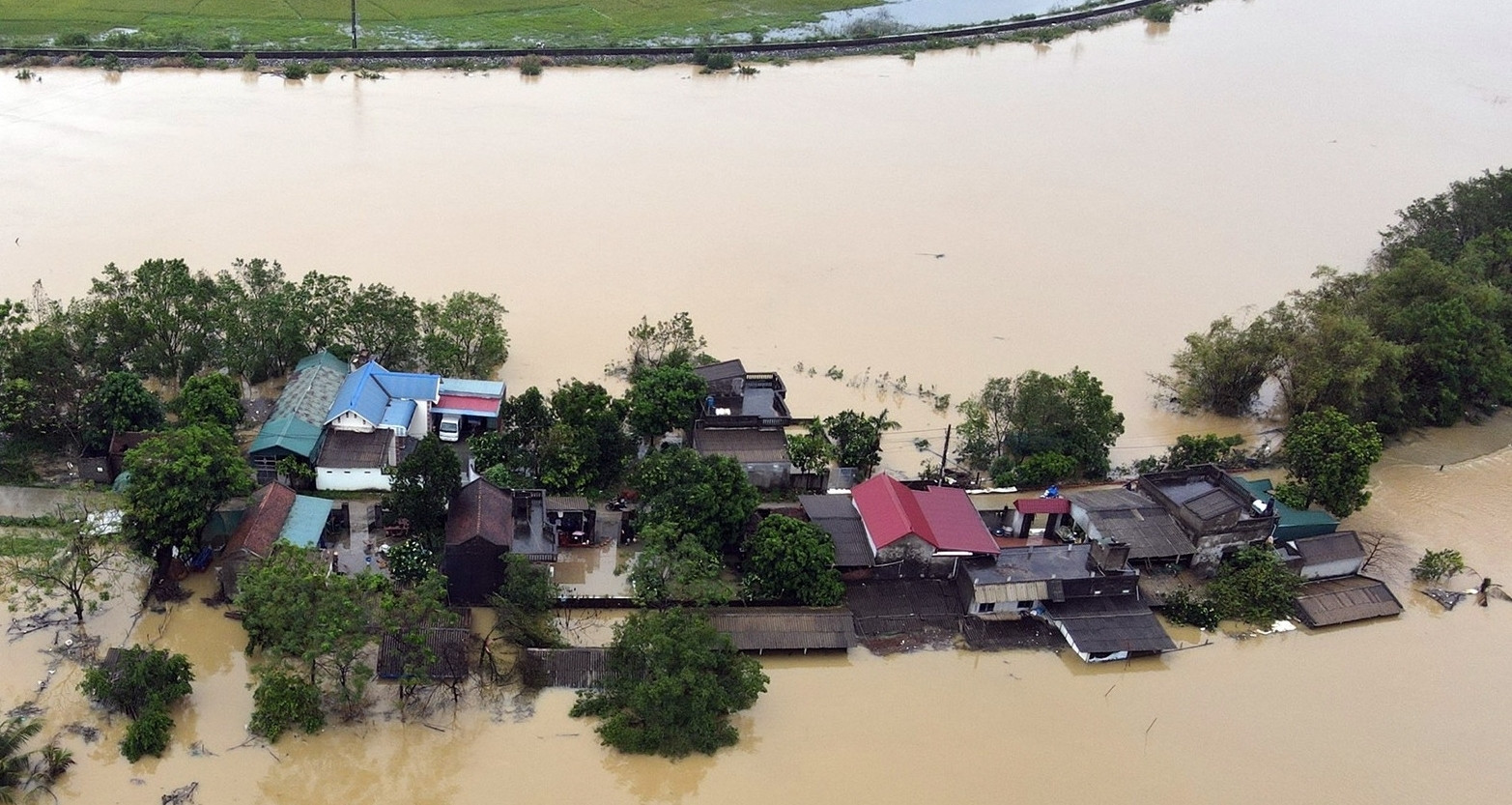 Flood-prone areas in Hanoi to gain relief with new dike project