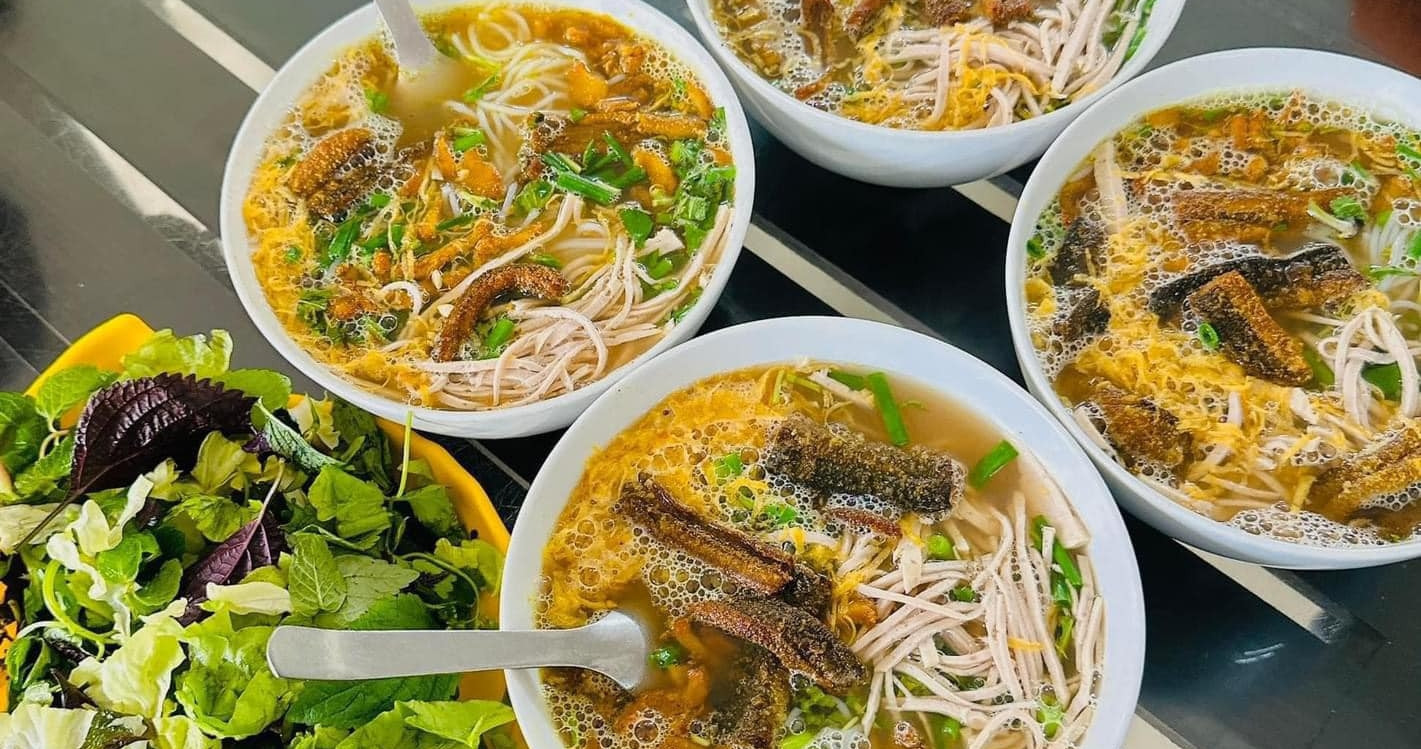 Hung Yen’s famous eel noodle soup