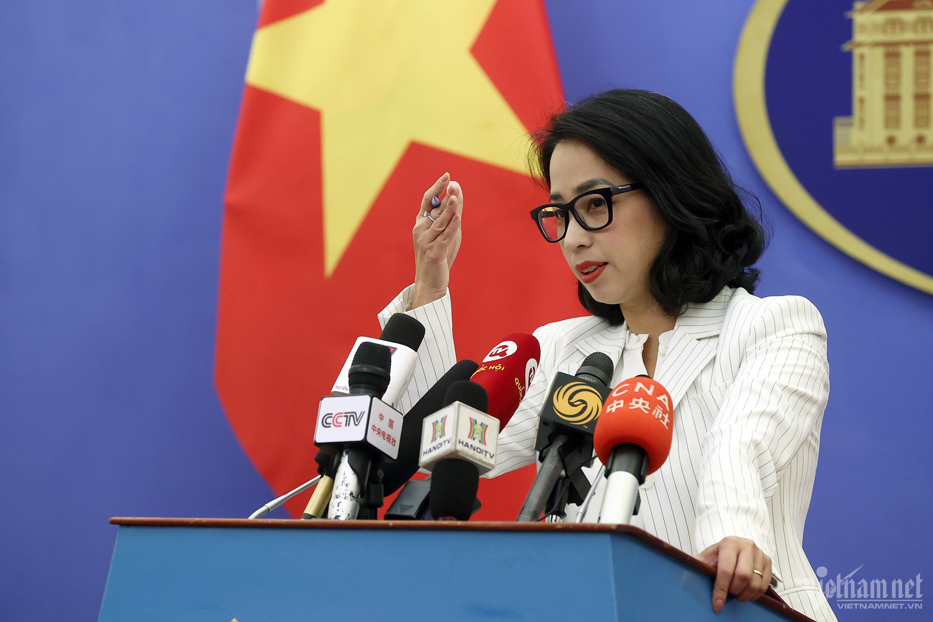 W-Pham Thu Hang _6994.jpg