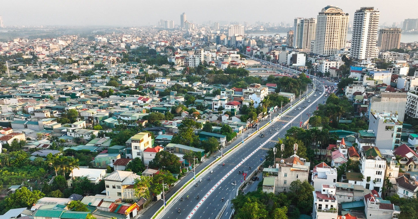 Visionary leadership vital for Vietnam to avoid economic stagnation