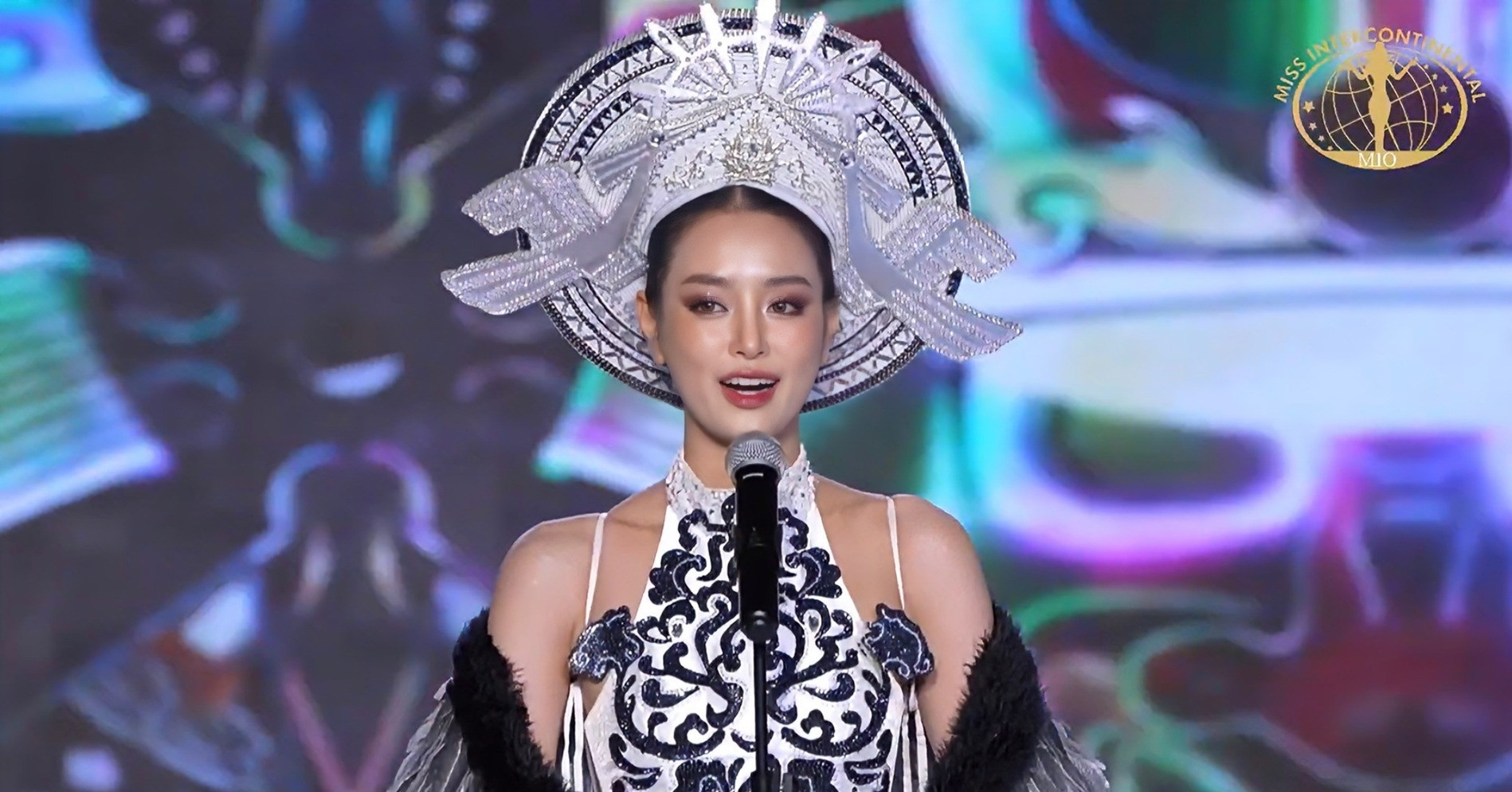 Khanh Linh dazzles at Miss Intercontinental national costume show