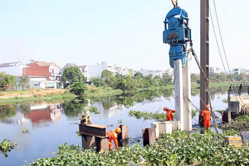 HCM City boosts efforts to manage canal pollution