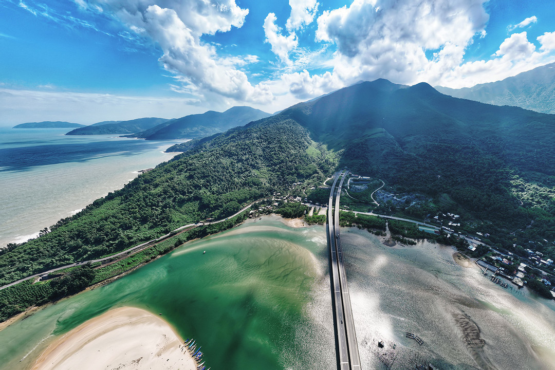 Lang Co Bay, a gem among the world’s most beautiful bays