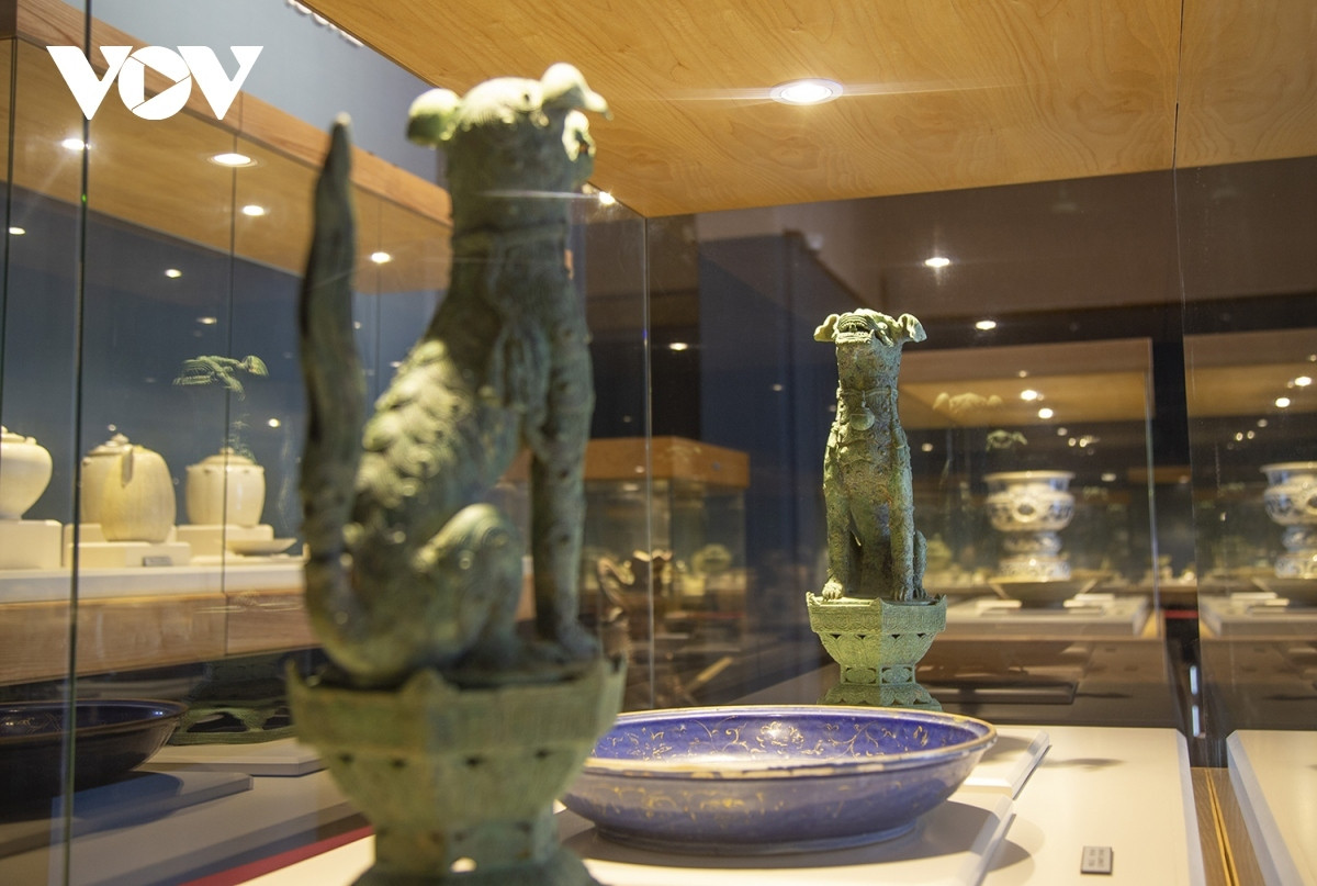 18 national treasures presented to public at hai phong museum picture 4