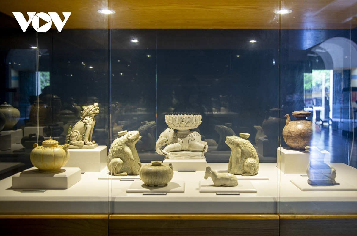 18 national treasures presented to public at hai phong museum picture 2