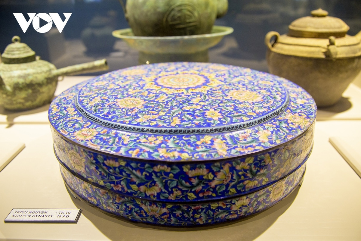 18 national treasures presented to public at hai phong museum picture 13