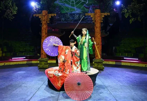 Vietnamese circus - Japanese magic performance to entertain Hanoi audience