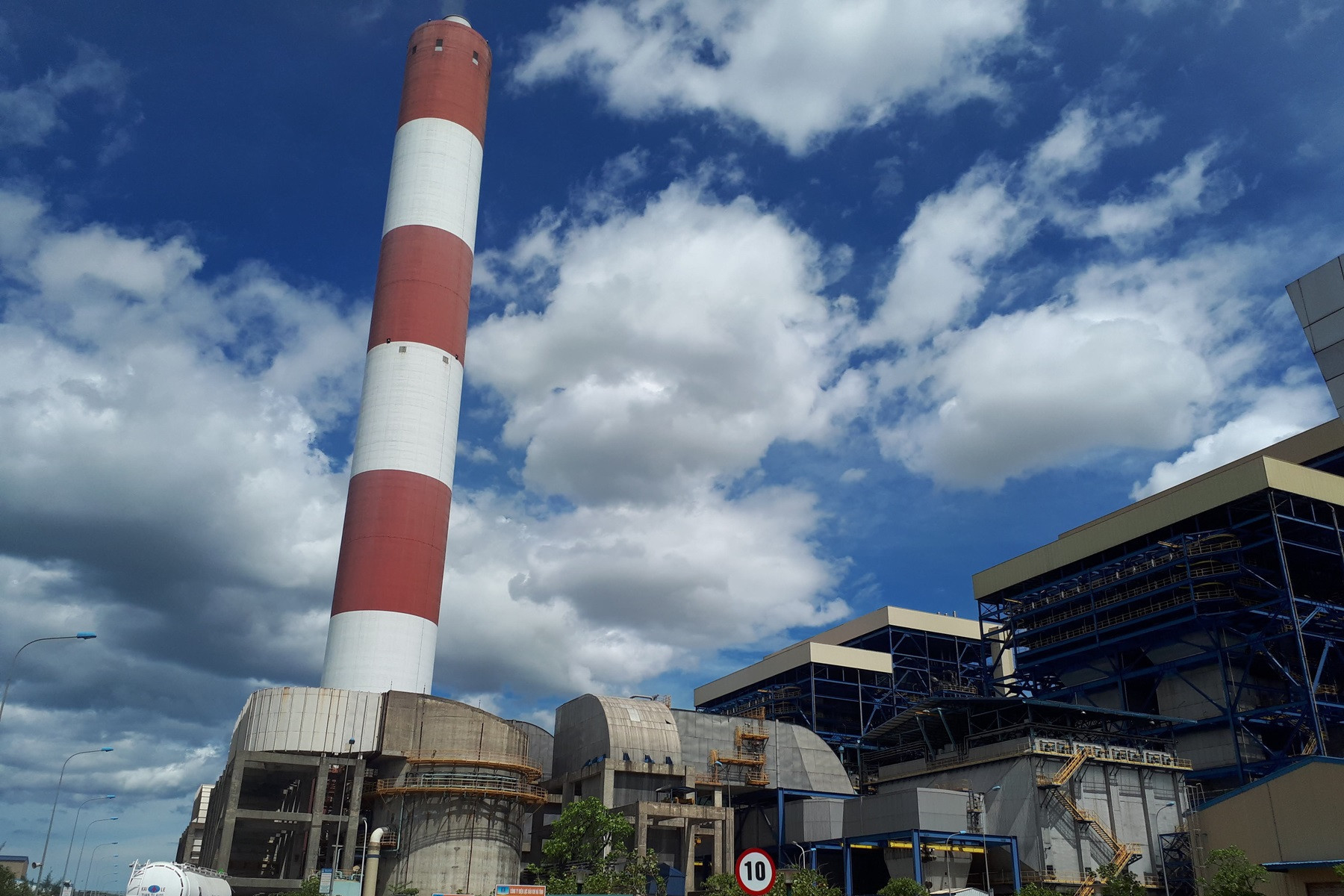 Businesses still have questions about emission-reduction management