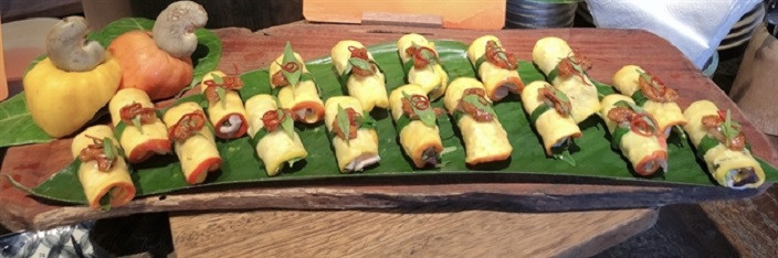 cashew fruit.jpg1.jpg