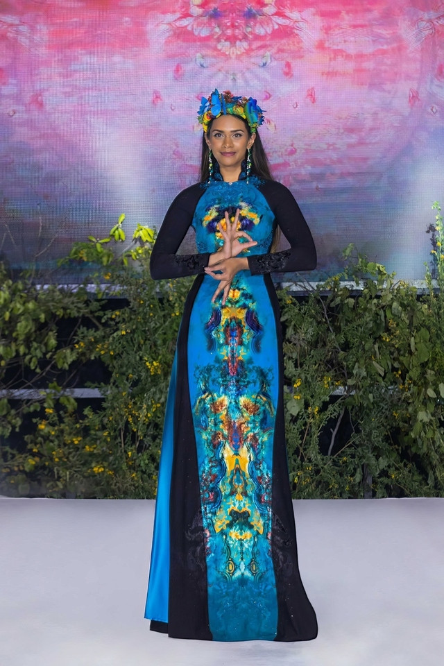 vietnamese ao dai collection makes us debut picture 4