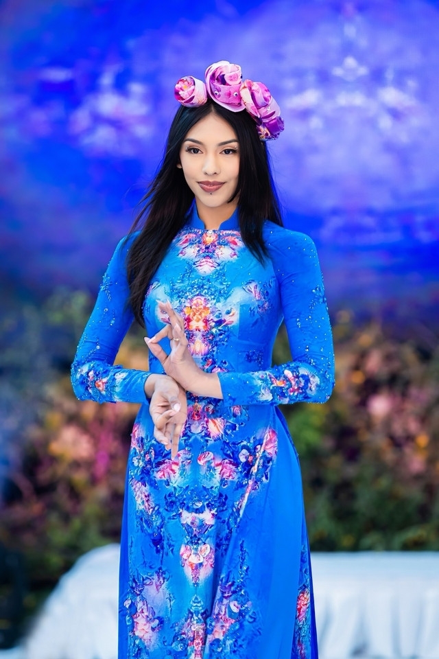 vietnamese ao dai collection makes us debut picture 11