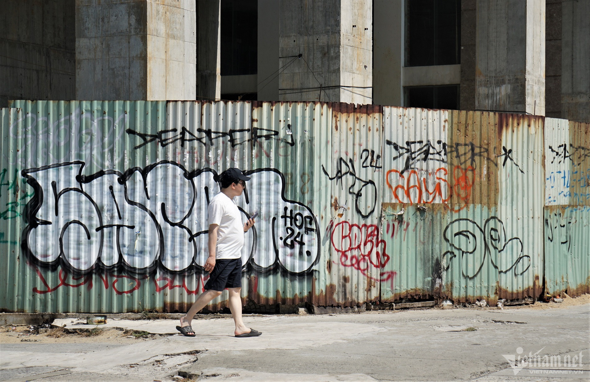 graffiti dn.jpg2.jpg