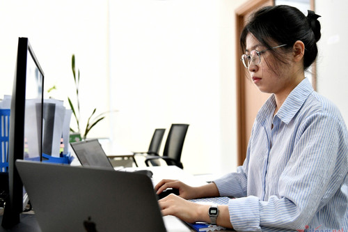 Vietnam: A leading example in expanding Internet services