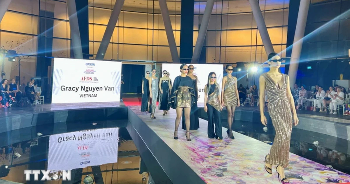 Vietnamese designers, models attend ASEAN International Fashion Week