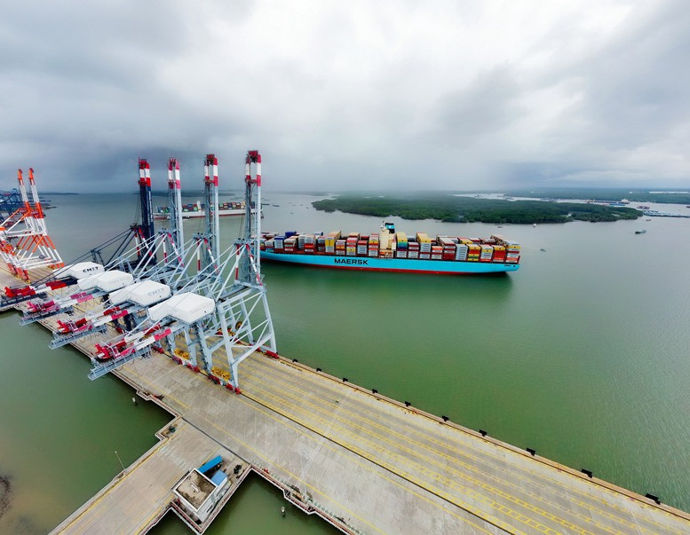 Vietnam strengthens monitoring of shipping costs