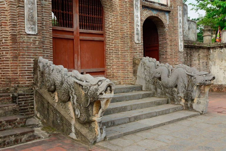 Original features of stone dragons recognized as national treasure
