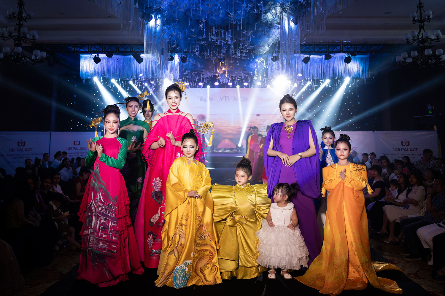 NTK Thạch Linh, Đỗ Thị Hà, Thiệu Vy (2).jpg