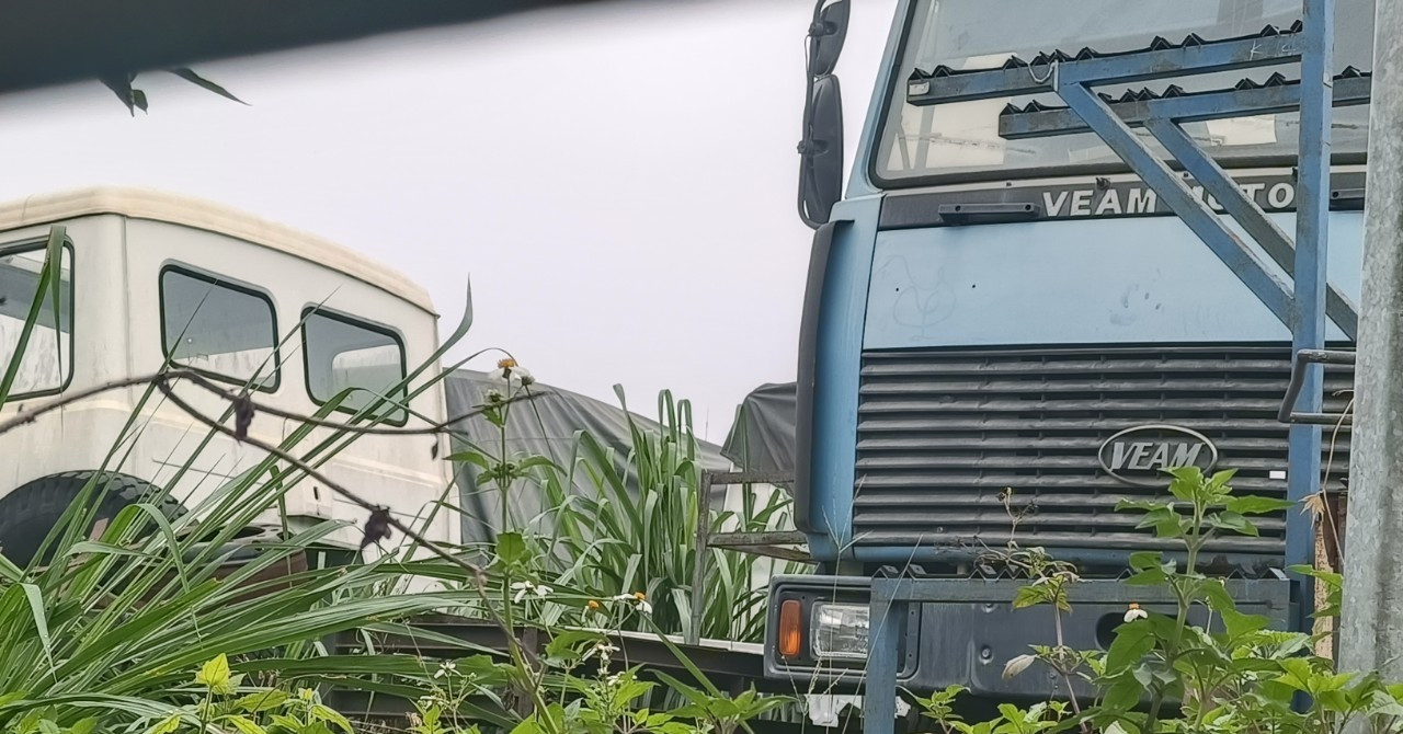 Thousands of trucks exposed to sun and rain remain unsold in Thanh Hoa
