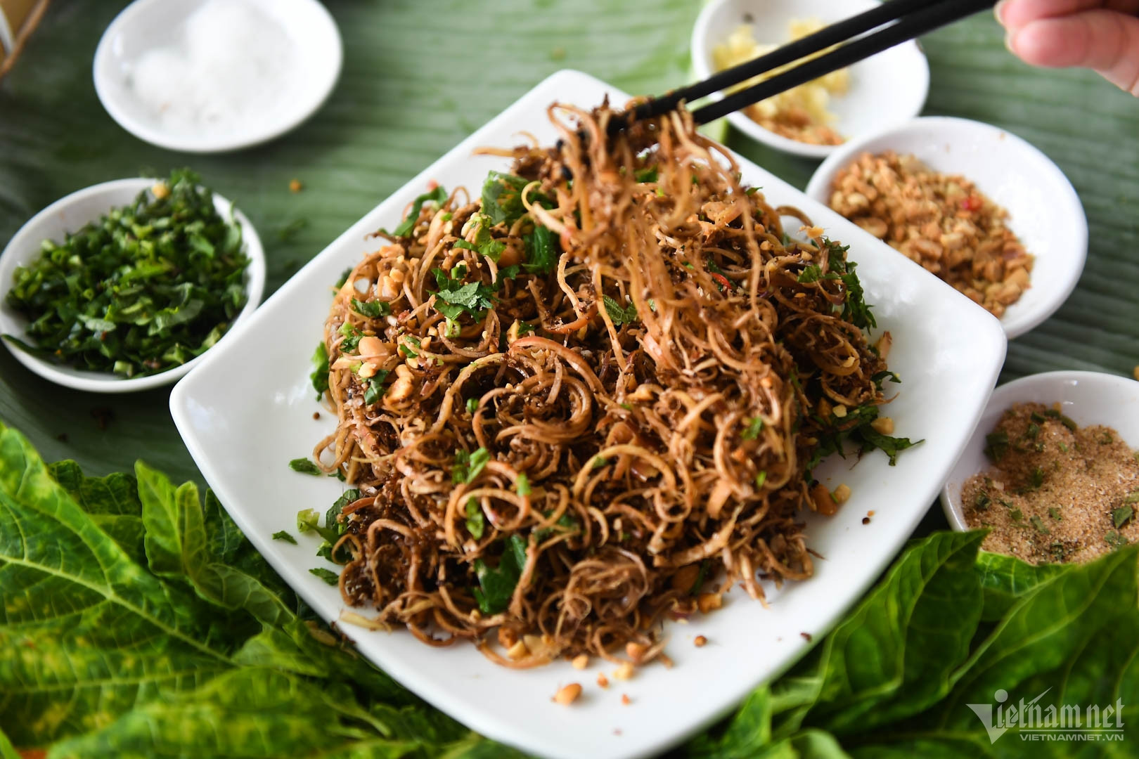 Mai Chau ant salad praised by gourmets