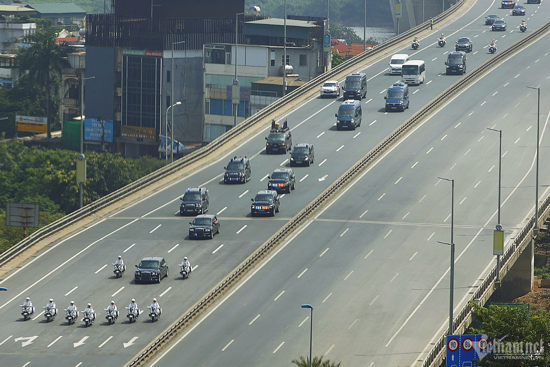 W-dàn xe mô tô.jpg