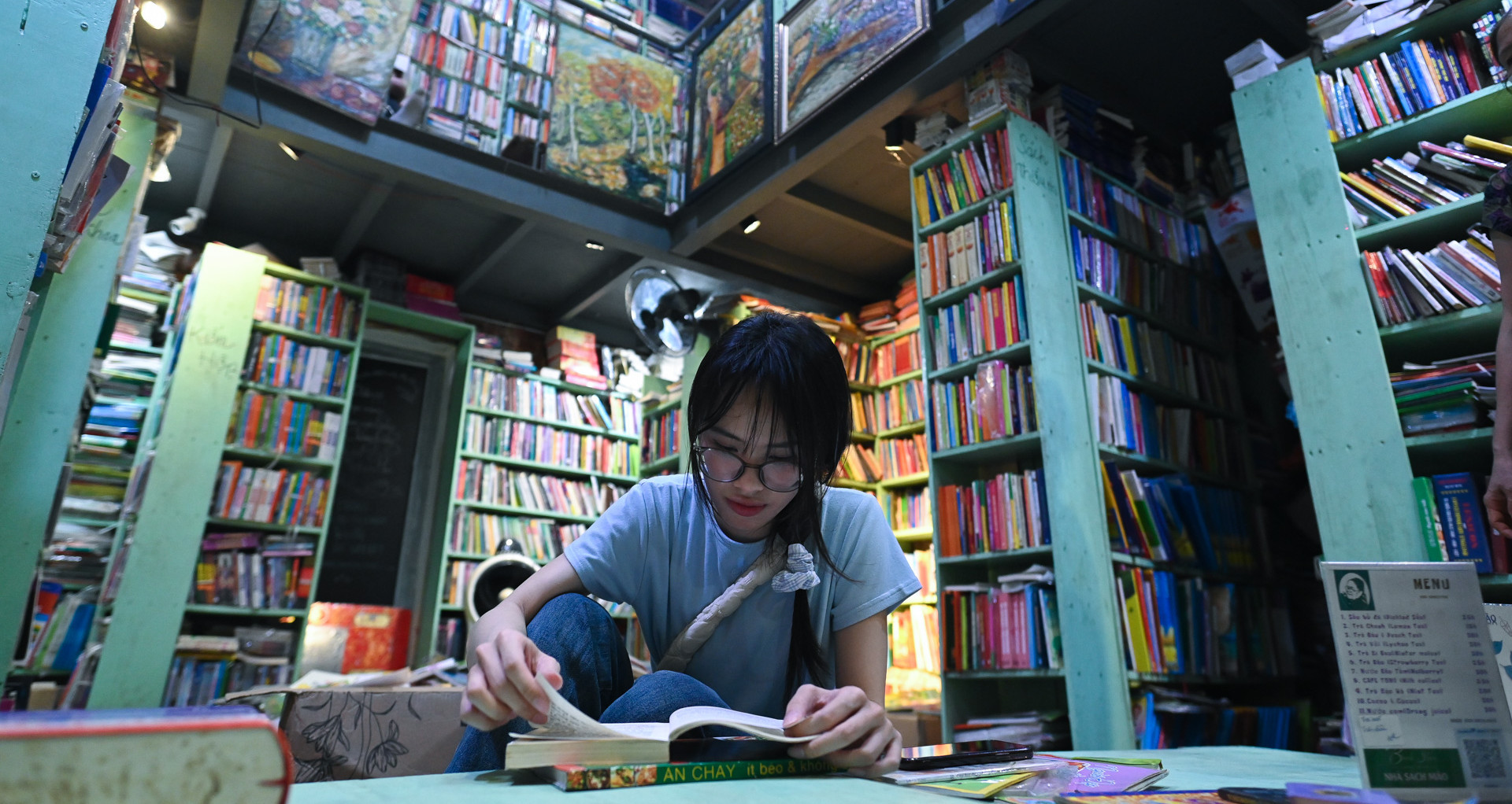 Unlocking the charm of Hanoi's hidden gem: Mao Bookstore