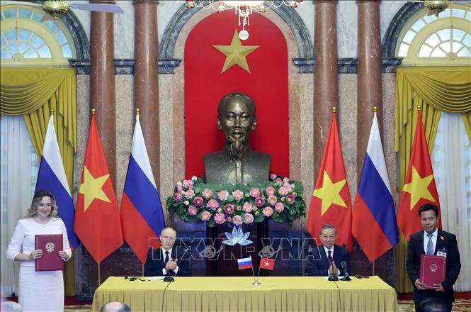 VN, Russia issue joint statement on deepening strategic partnership