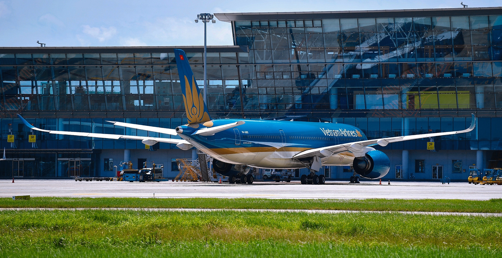 Vietnam Airlines: Doanh thu tăng lên 93 nghìn tỷ đồng, cân đối ngân sách năm 2024