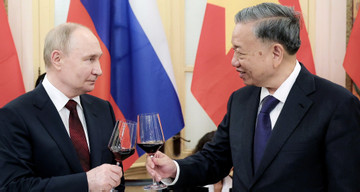 Putin in Hanoi: A day of strategic discussions