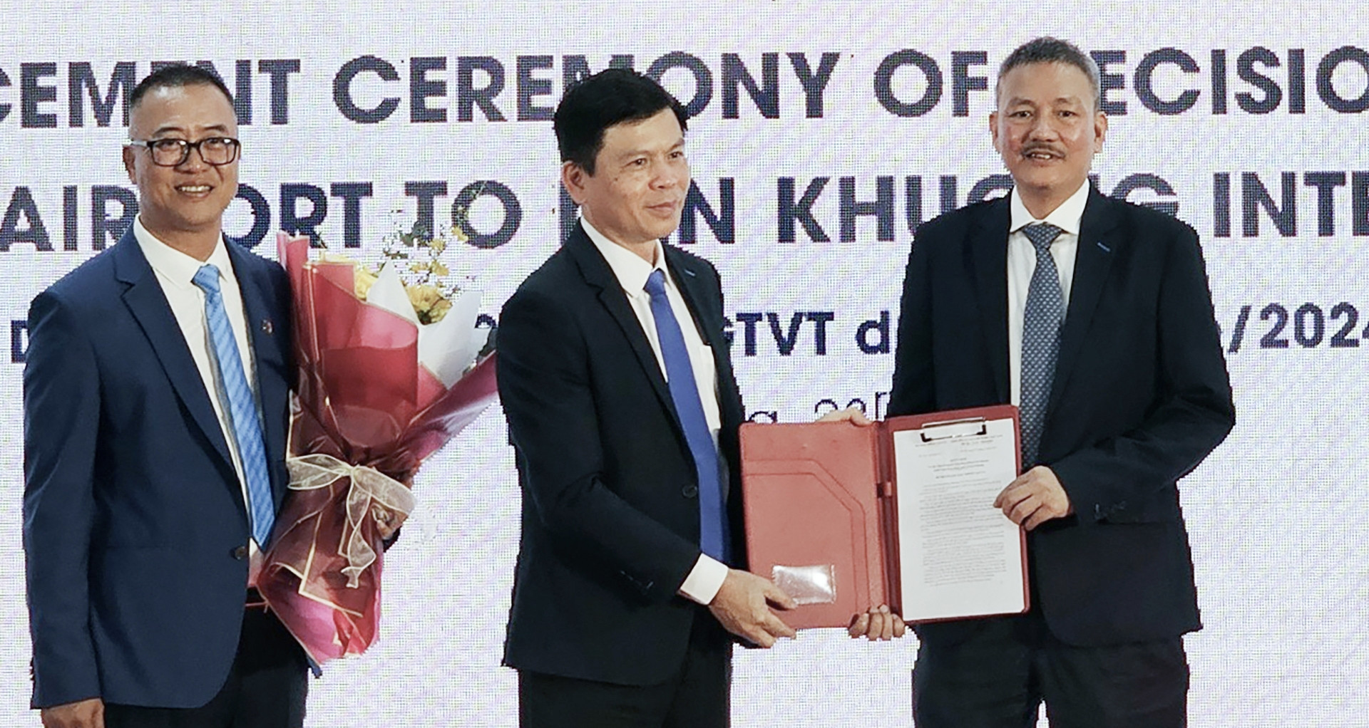 First international airport in the Central Highlands: Lien Khuong Airport