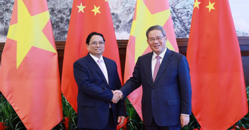 Vietnamese and Chinese Prime Ministers discuss future cooperation in Dalian