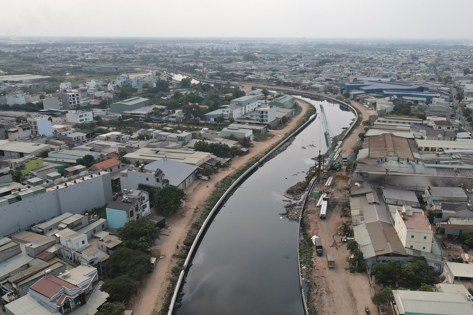 HCM City to remove 6,000 slums, revive 'black' canals