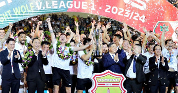 Nam Dinh wins V-League after 39 years