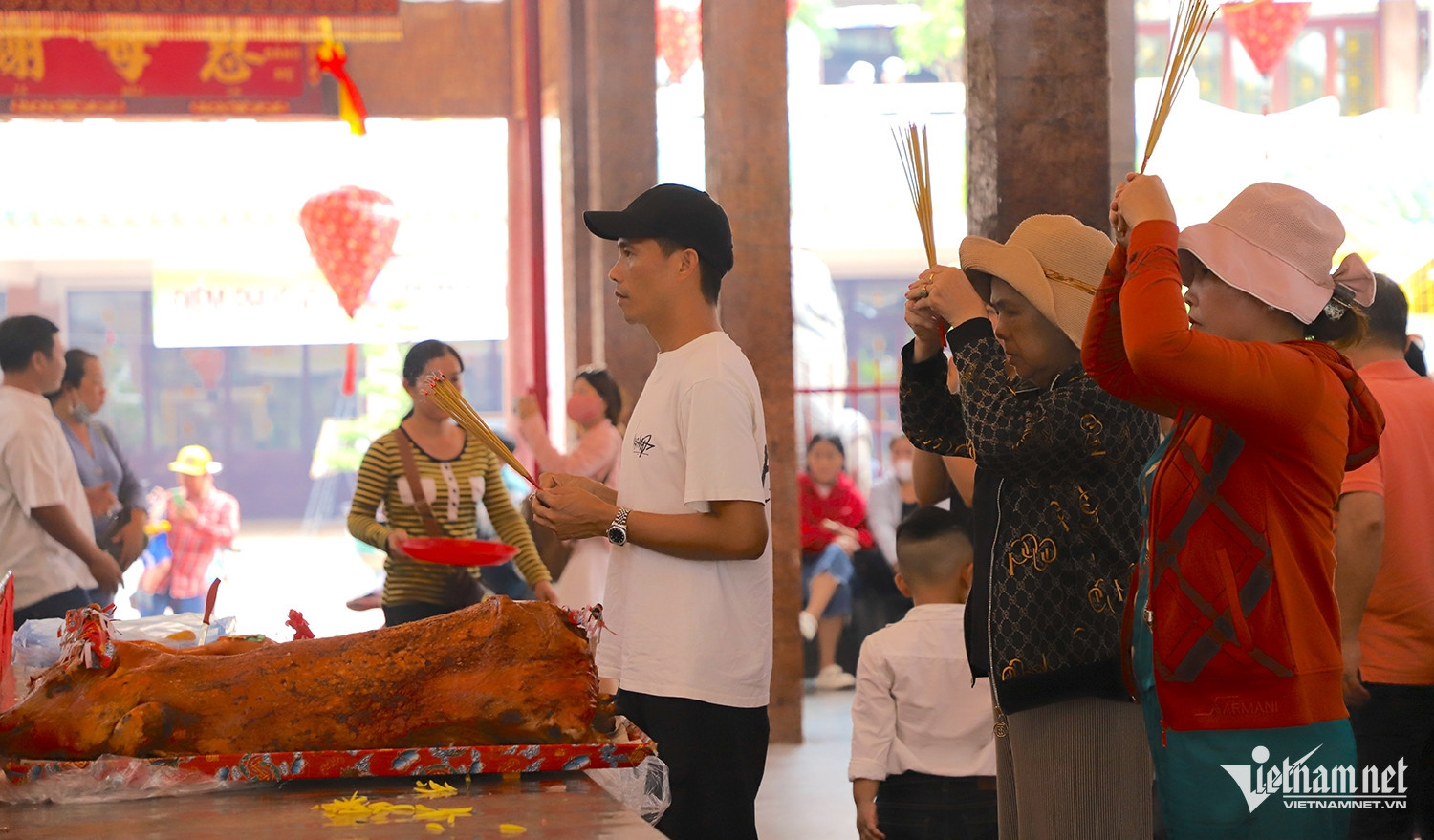 W-miếu bà 07.jpg