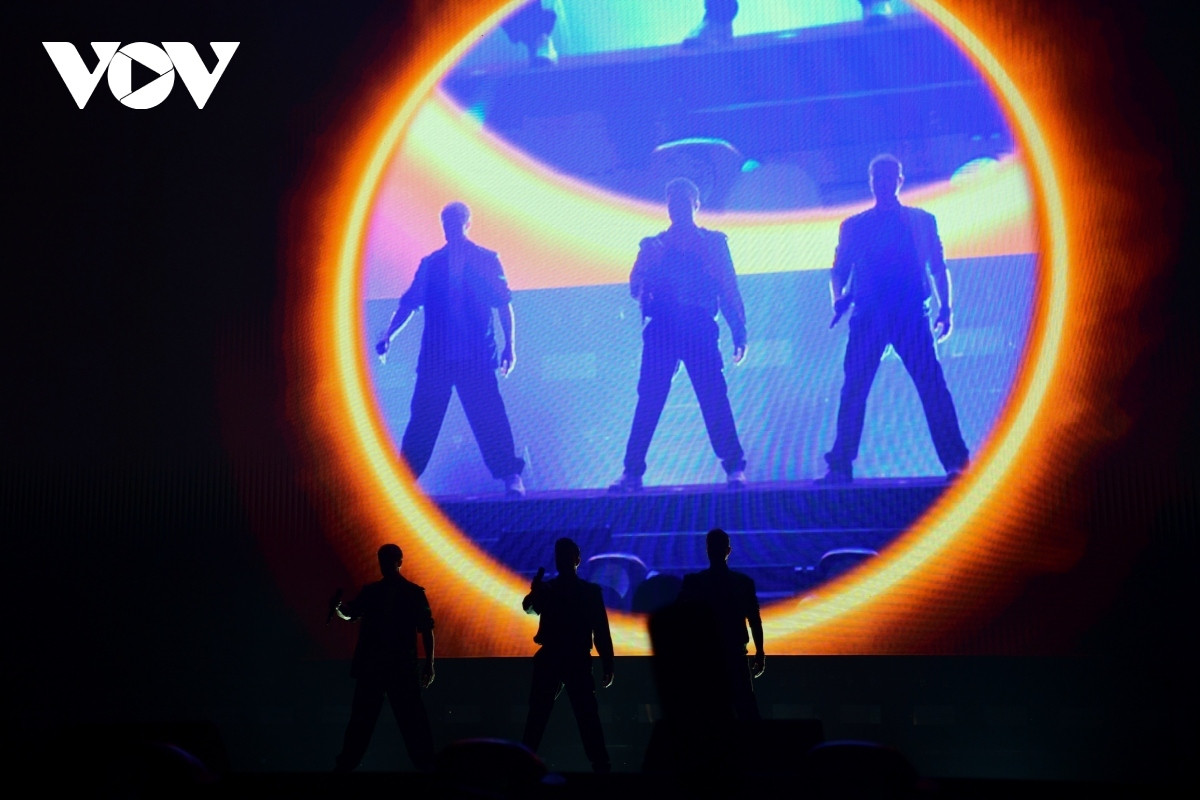 westlife the hits tour 2024 enthralls hanoi audiences picture 4