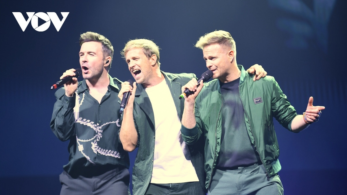 westlife the hits tour 2024 enthralls hanoi audiences picture 9