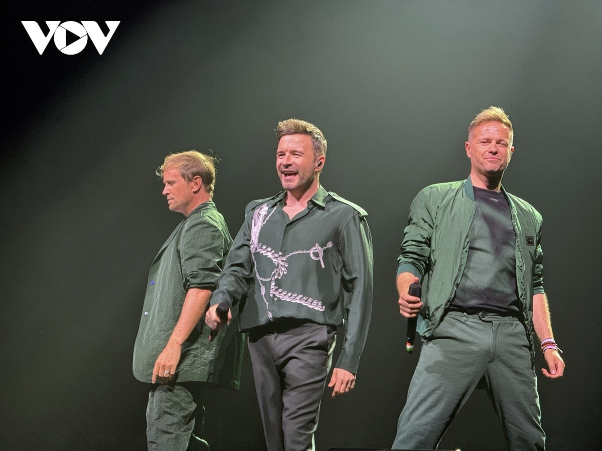 westlife the hits tour 2024 enthralls hanoi audiences picture 6
