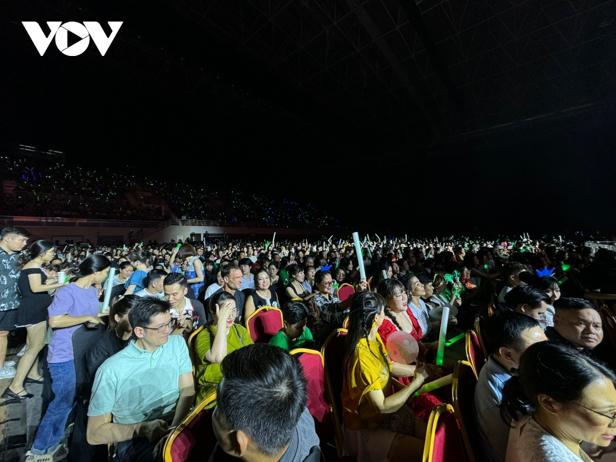 westlife the hits tour 2024 enthralls hanoi audiences picture 1