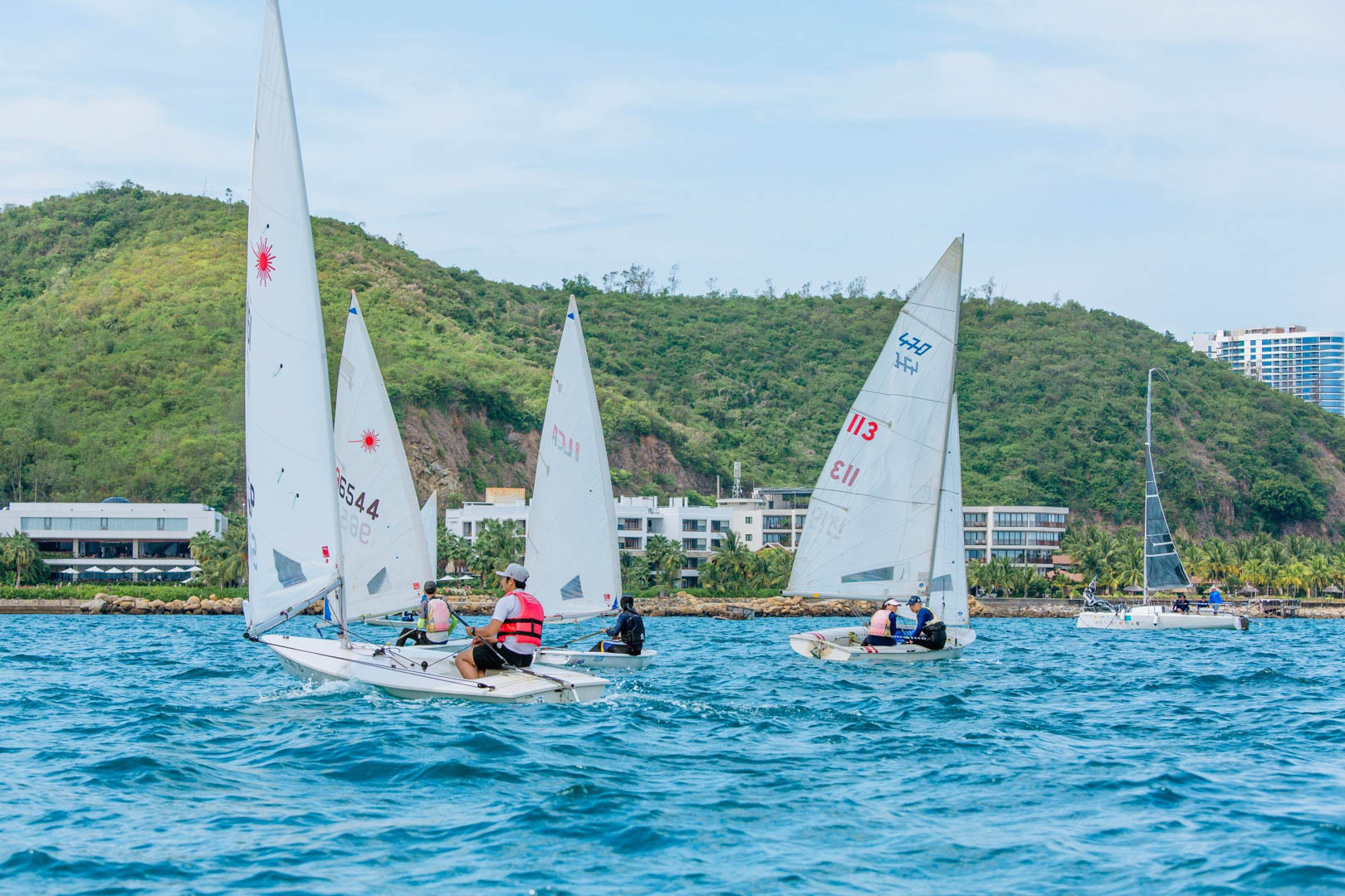 đua thuyền buồm 11.JPG