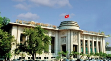 VN central bank works to raise interbank rates and ease forex market