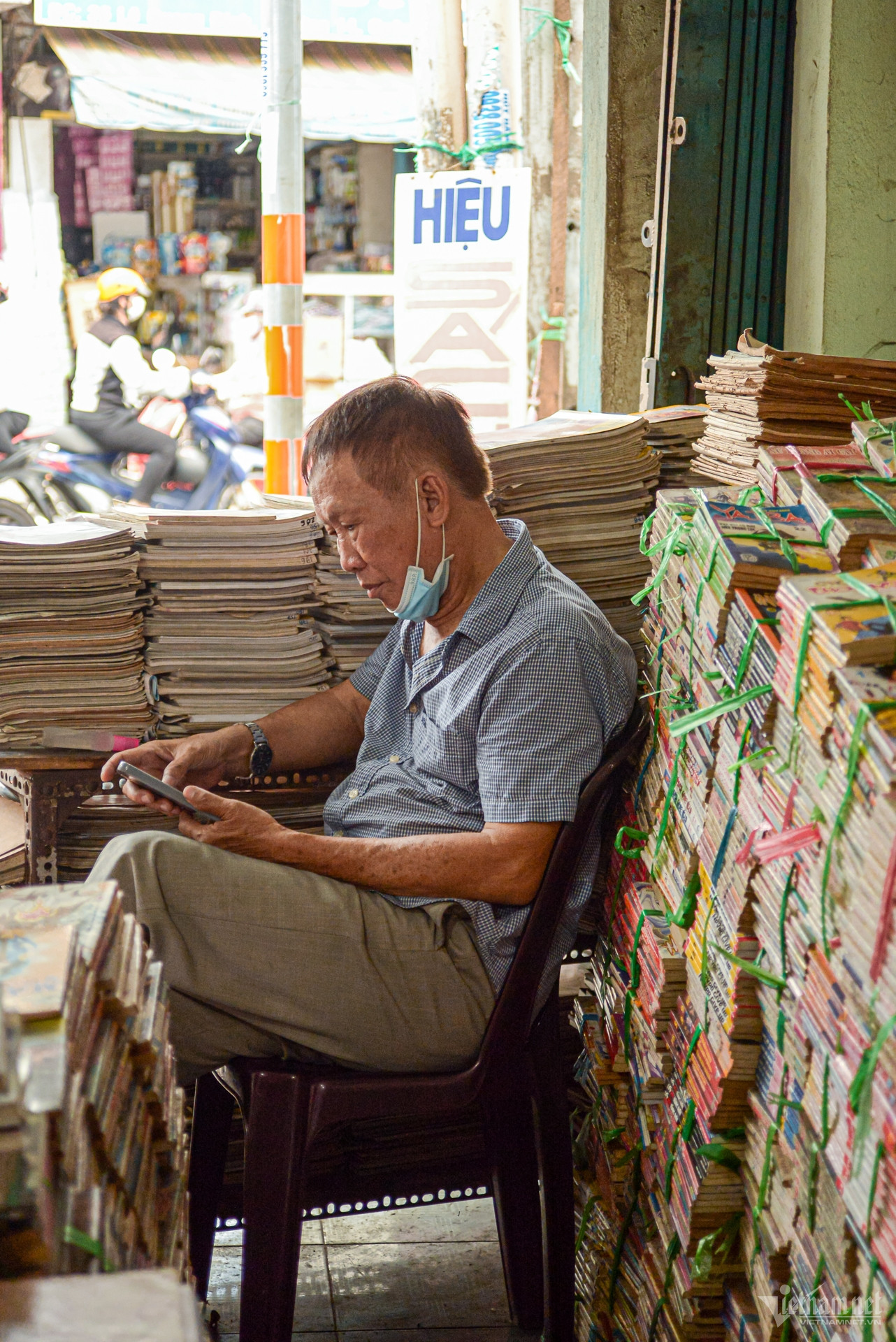 W-tiệm sách cũ_ 11.jpg