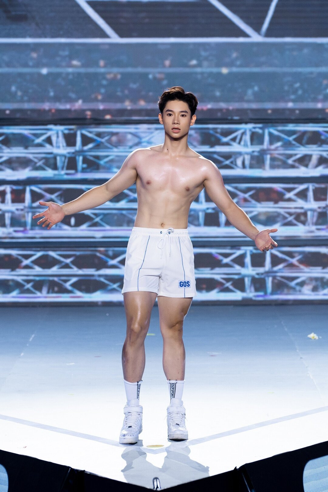 Pham Tuan Ngoc triumphs as Mr. World Vietnam 2024