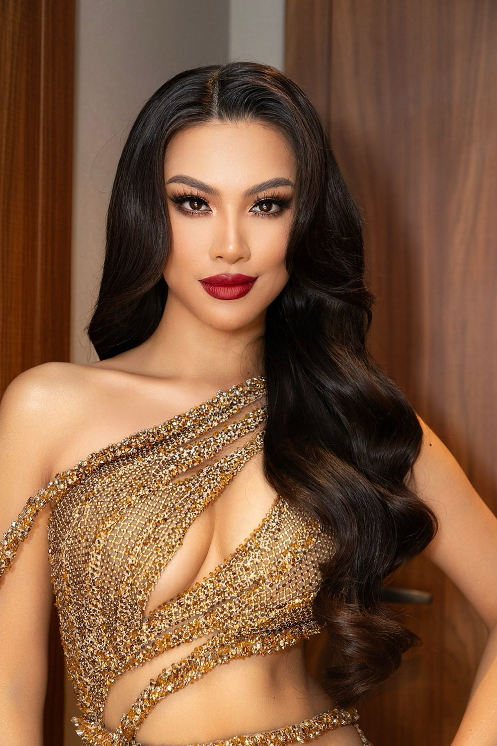 KIM DUYEN GIAM KHAO BAN KET MISS SUPRANATIONAL5.JPG