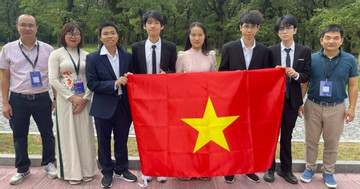 Vietnam shines at European Physics Olympiad with multiple medals